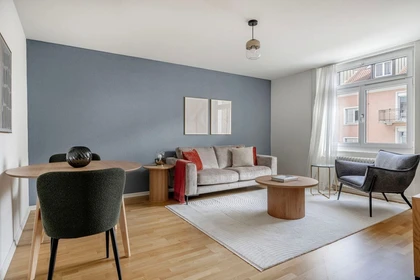 Alojamiento con 3 habitaciones en Zurich