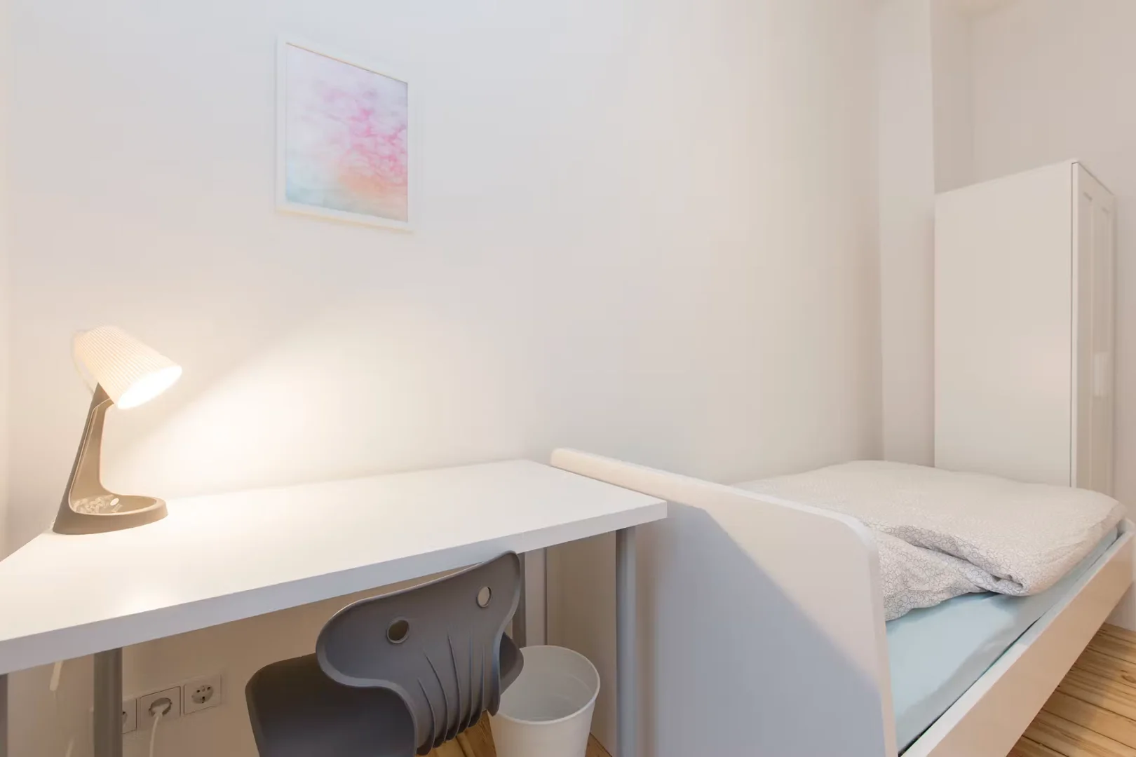 Habitación para estudiantes en  con área de estudio y facilidades compartidas