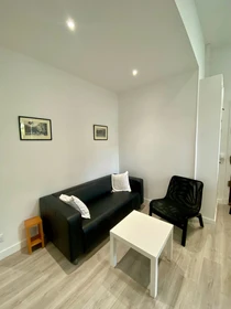 Cheap private room in Nice