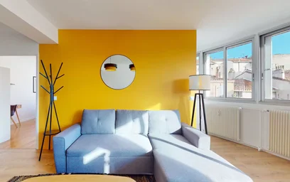 Cheap private room in {area}