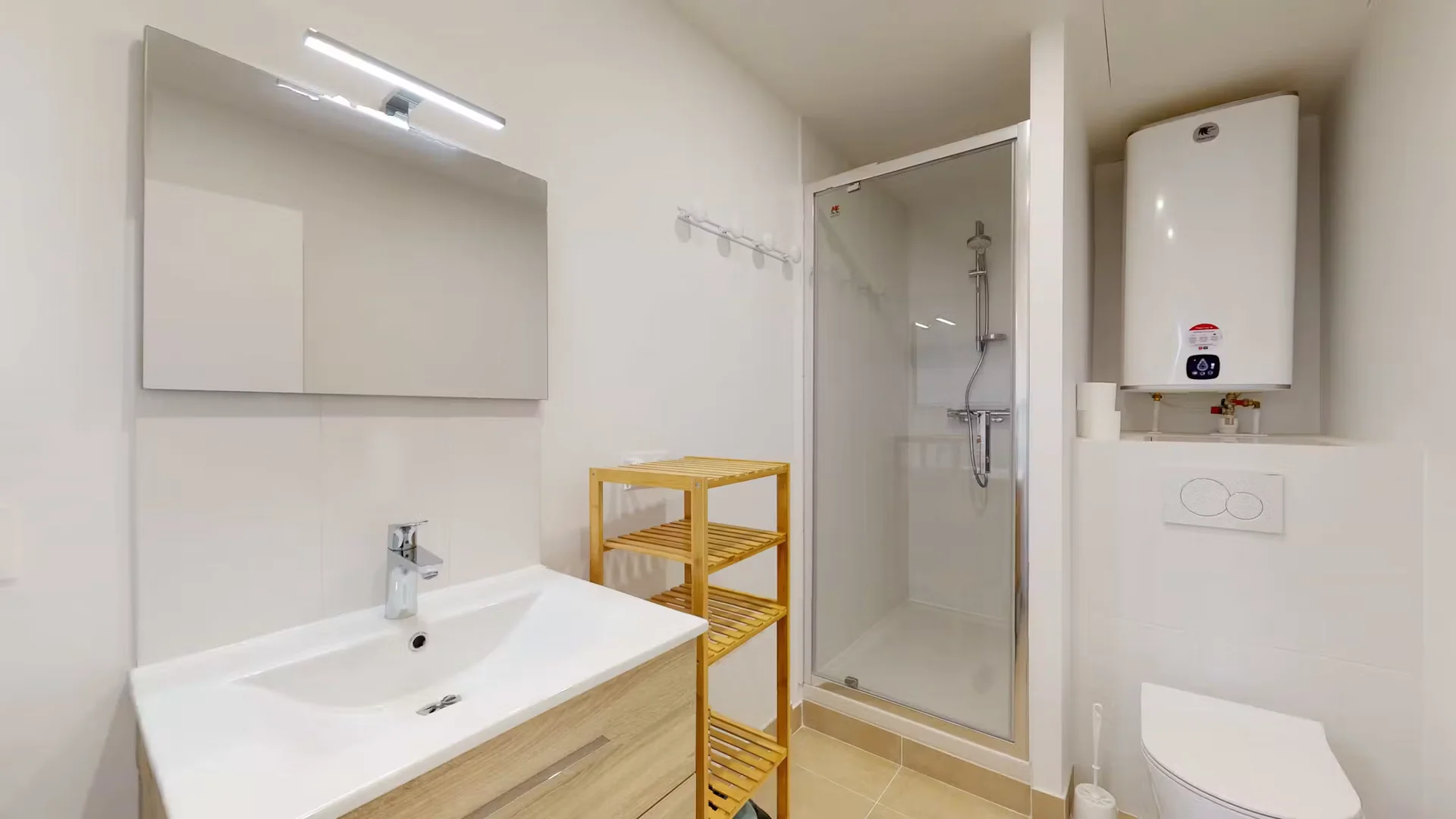 Economical student room with convenient location in 