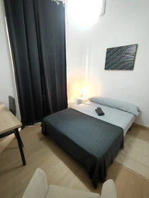 Cheap private room in Almeria