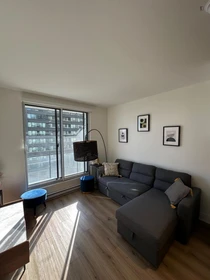 Logement de 2 chambres à Montreal