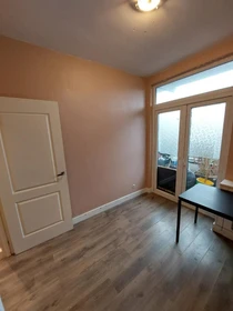 Alquiler de habitación en piso compartido en Den-haag