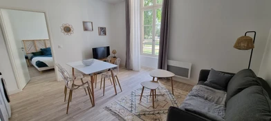 Cheap private room in Poitiers