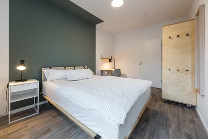 Cheap private room in Berlin