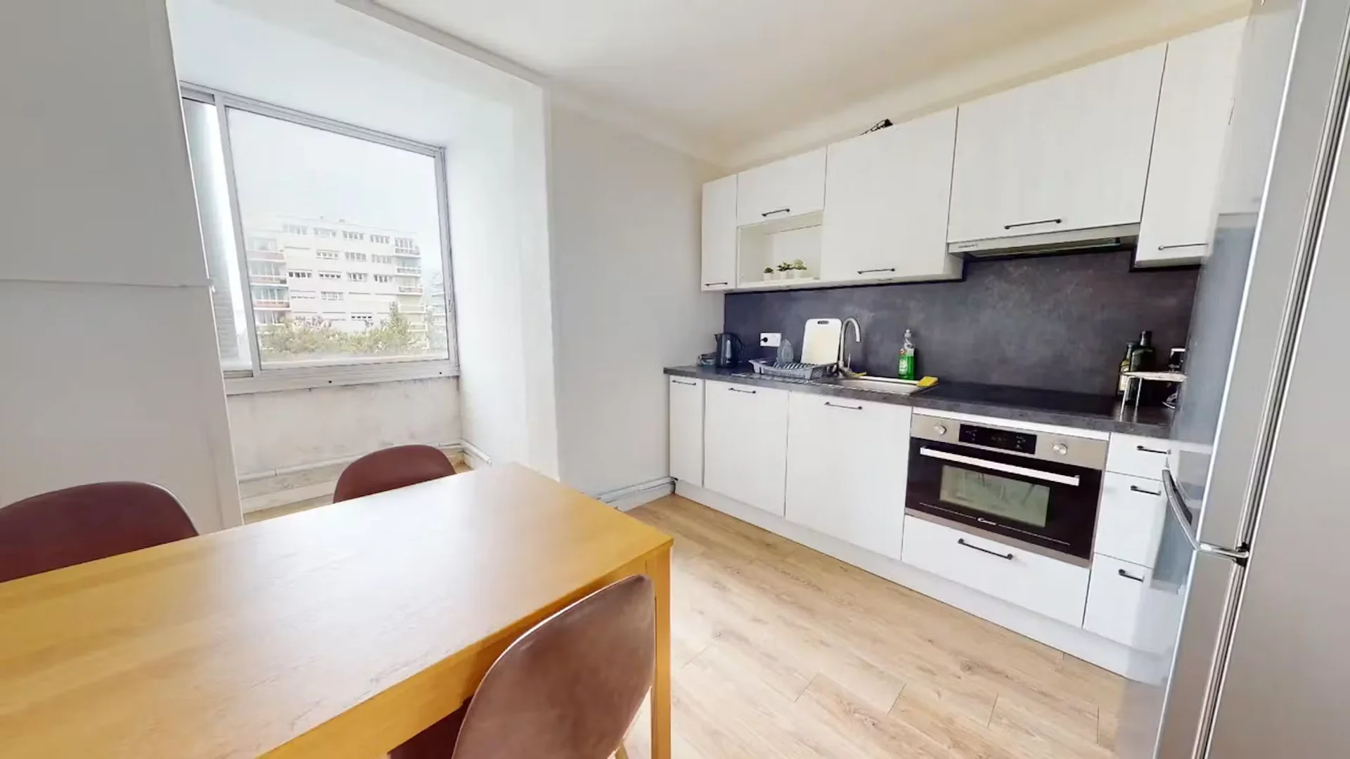 Quarto de estudante funcional perfeito para estudar em 
