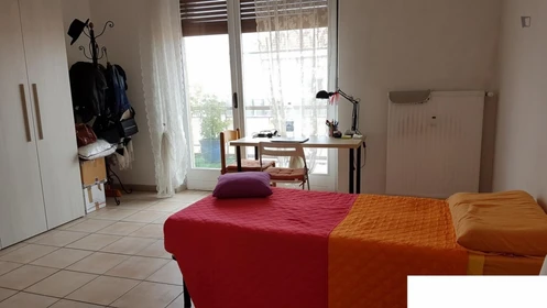 Quarto para alugar com cama de casal em Torino