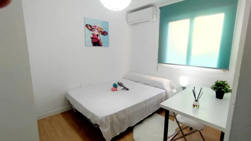 Chambre à louer avec lit double Almeria