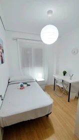 Chambre à louer avec lit double Almeria