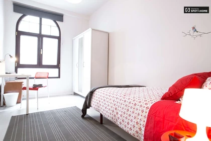 Quarto para alugar com cama de casal em Bilbao