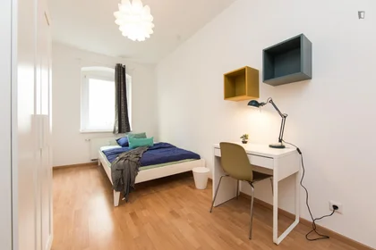 Chambre privée à Petersburger Straße, image 1 de 10