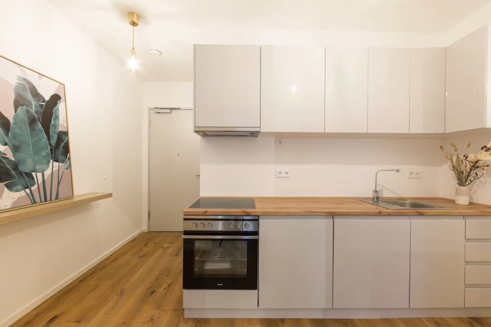 Zimmer in Studentenwohnung in  zu vermieten, voll möbliert