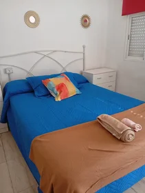 Private room at Calle Jacinto Higueras, , image 1 of 9
