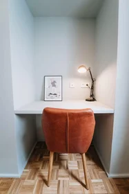 Private room at Calle de Oudrid, Tetuán, image 3 of 10