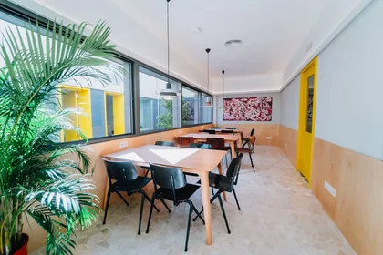 Private room at Calle de Oudrid, Tetuán, image 9 of 10