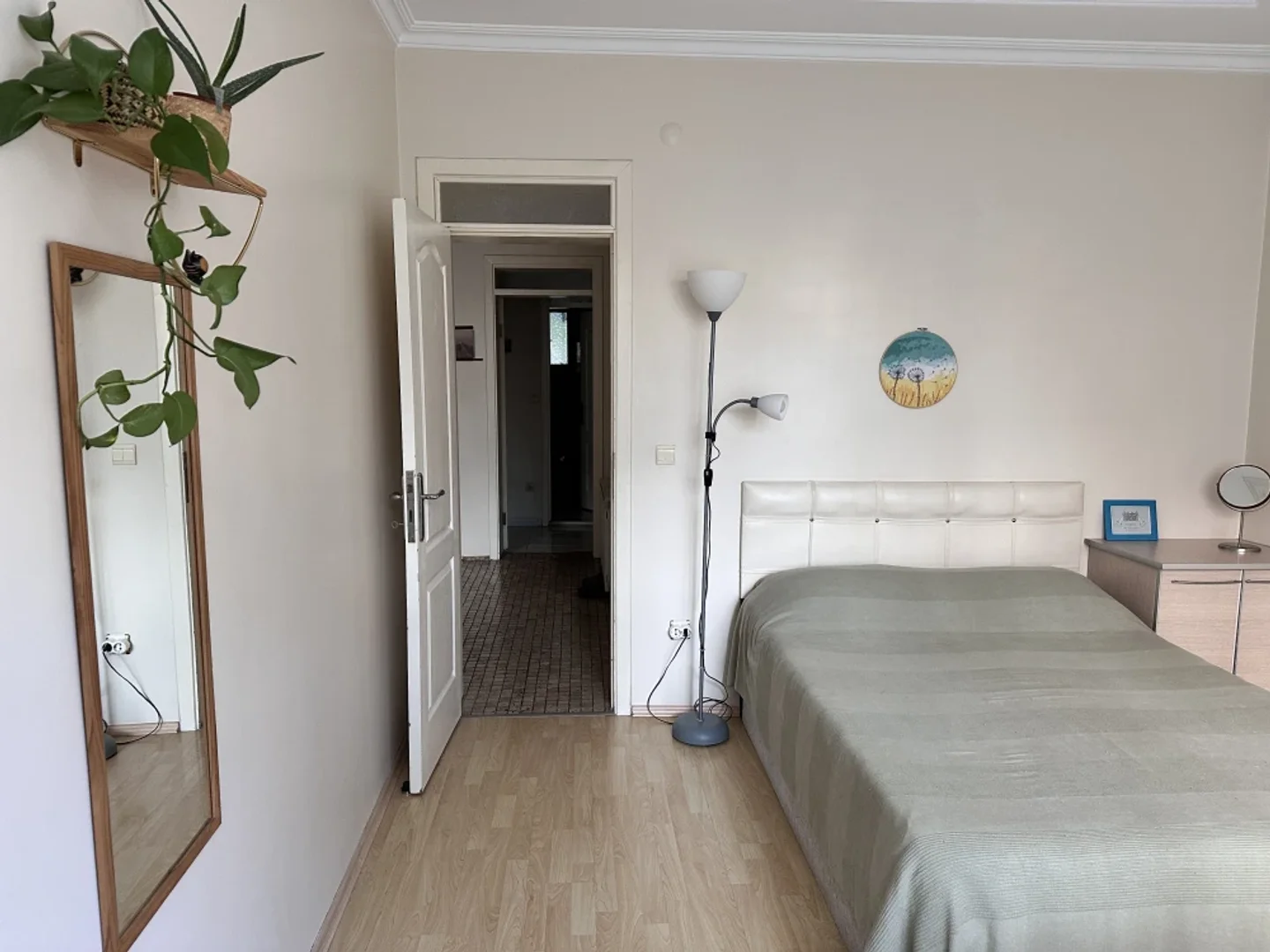 Zimmer in Studentenwohnung in  zu vermieten, voll möbliert