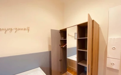 Dairenin tamamı konumu Rue Richelandière 8, 15 31 görüntüsü