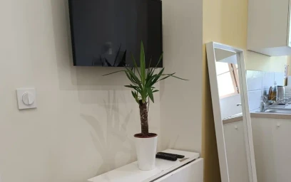 Dairenin tamamı konumu Rue Richelandière 8, 25 31 görüntüsü