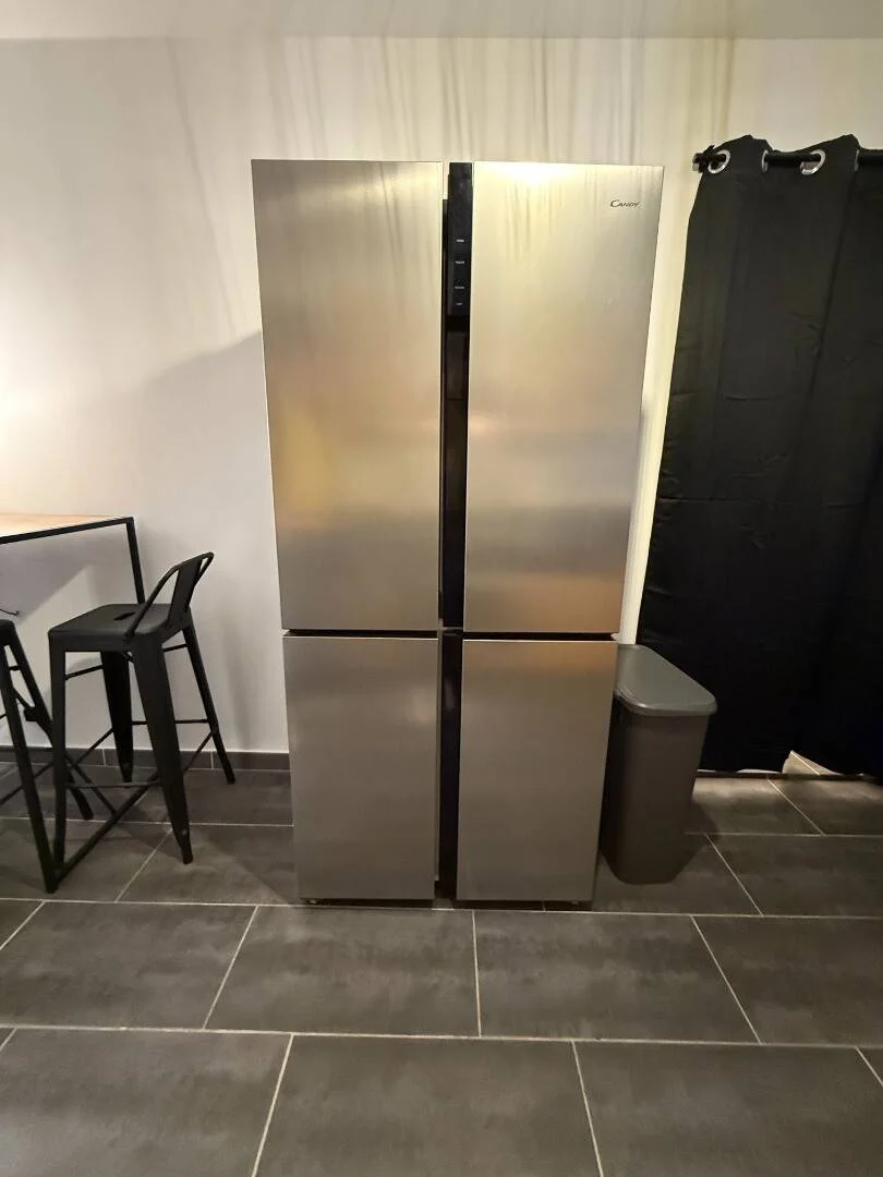 Student-friendly room in  with modern amenities