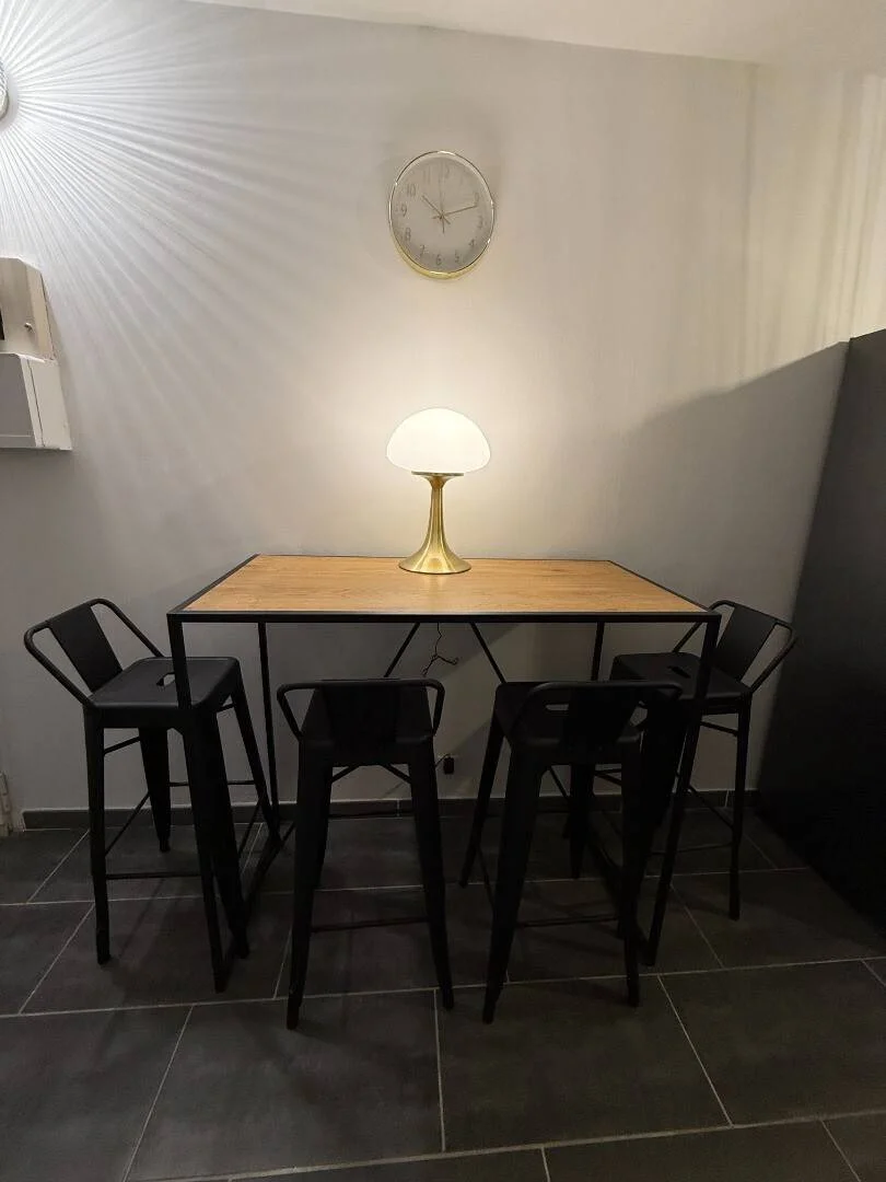 Cozy room for students available in 