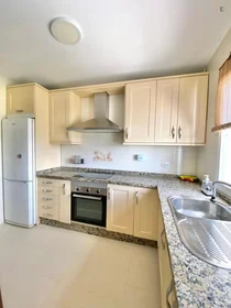 Habitación privada en Av. de Nazaret, imagen 12 de 20