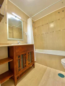 Habitación privada en Av. de Nazaret, imagen 15 de 20
