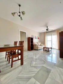 Habitación privada en Av. de Nazaret, imagen 7 de 20