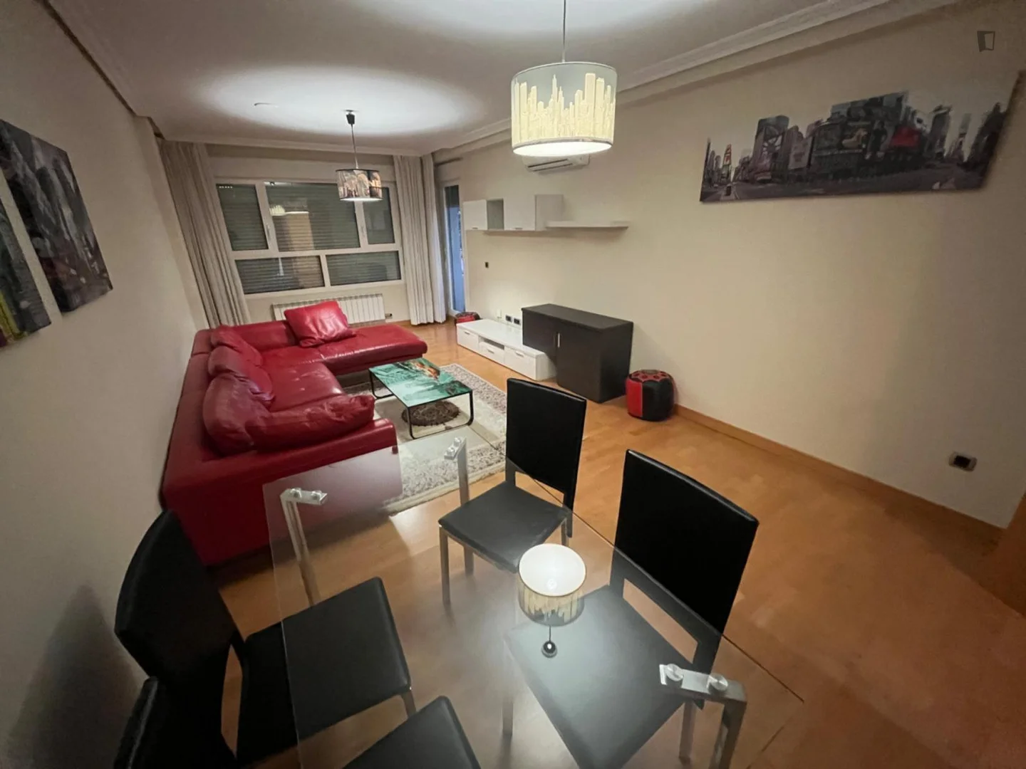 Komfortables und geräumiges Studentenzimmer in 