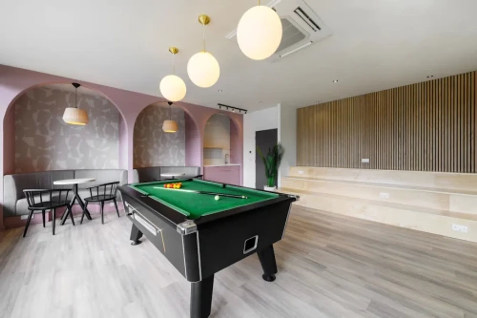 Student-friendly room in  with modern amenities