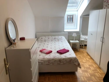 Renting rooms by the month in Wien