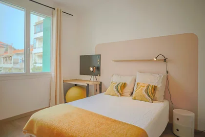 Habitación privada en Toulon, 83200, imagen 4 de 8