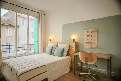 Habitación privada en Toulon, 83200, imagen 5 de 8