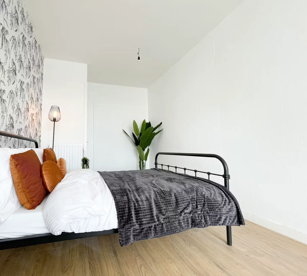 Quarto de estudante económico com localização conveniente em 