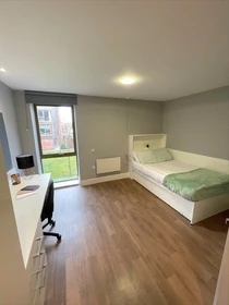 Alquiler de habitación en piso compartido en Chester