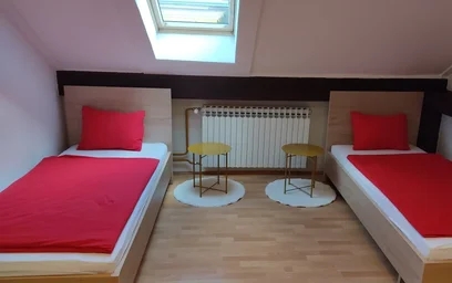 Entire apartment at Ulica Lorenza Jagera, image 2 of 19