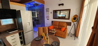 Entire apartment at Zagrebačka ulica 36, image 3 of 19