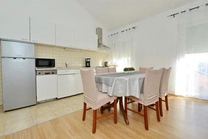 Entire apartment at Ulica Hrvoja Ćustića 4, image 3 of 12