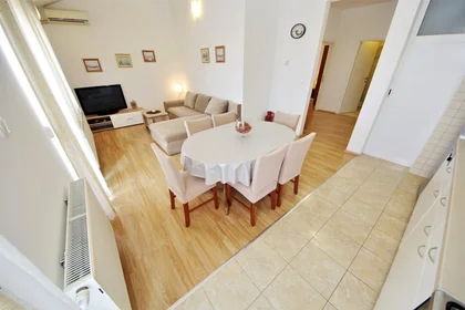 Entire apartment at Ulica Hrvoja Ćustića 4, image 5 of 12