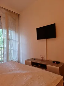 Entire apartment at Гундулићев венац 38, image 13 of 15
