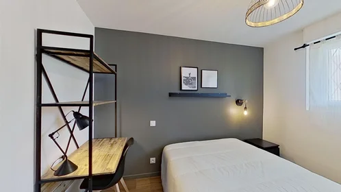 Prywatny pokój 3 boulevard Foch, obraz 12 17