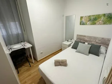 Habitación privada en calle Diego Ros y Medrano, imagen 1 de 6