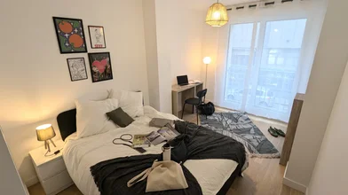 Chambre privée à 8 Rue Petit, image 1 de 5
