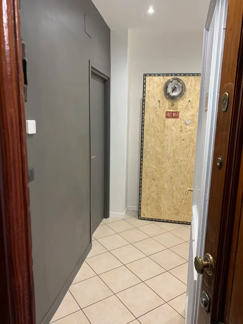 Economical student room with convenient location in 