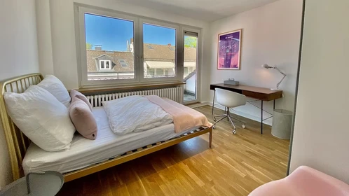 Zimmer mit Doppelbett zu vermieten Hamburg