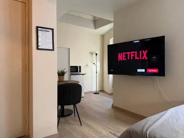 Apartamento inteiro em Narcisstraat, Stratum, imagem 2 de 6
