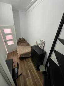 Chambre privée à Carrer de Milans, El Gòtic, image 1 de 10