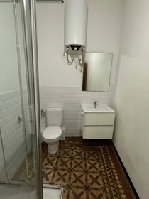 Private room at Carrer de Milans, El Gòtic, image 4 of 10
