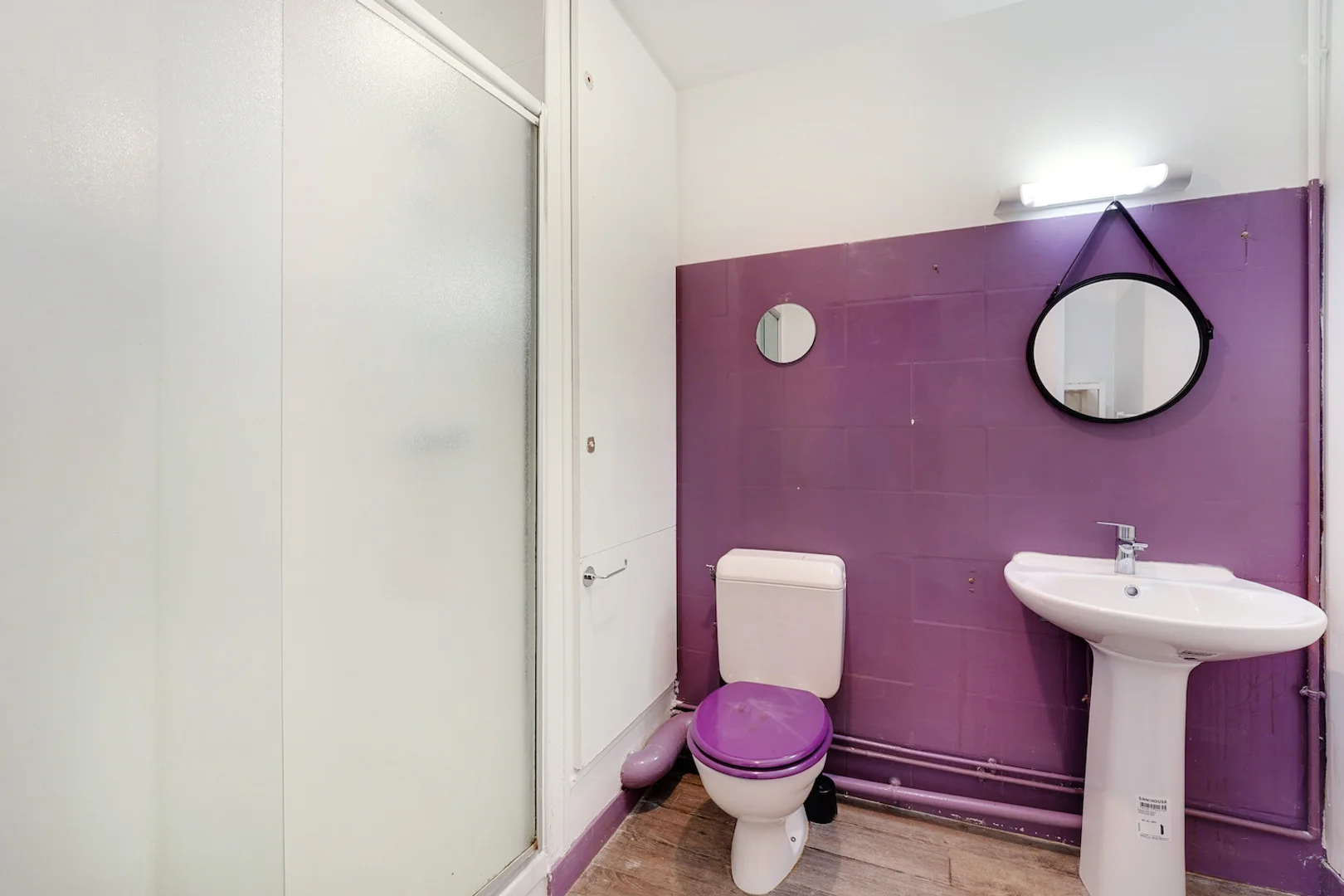 Habitación estudiantil económica cerca del campus en 