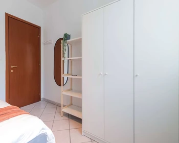 Alquiler de habitación en piso compartido en Torino